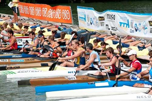 Largada do K1 Masculino do Campeonato Mundial de Canoagem Maratona 2012 em Roma, na Itália / Foto: Divulgação